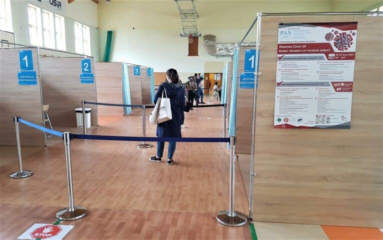 Prezydent Grzymowicz ujawnił ilu mieszkańc&oacute;w Olsztyna przyjęło dwie dawki szczepionki