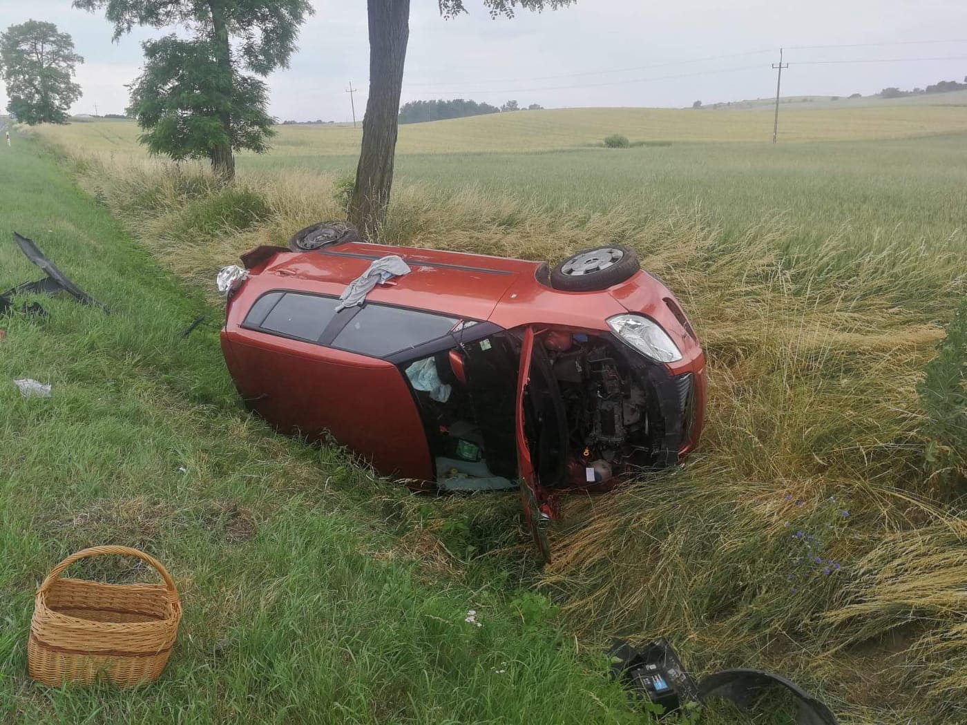 18-latka spowodowała wypadek. Utrudnienia na DK15 wypadek Wiadomości, Pisz, zPAP