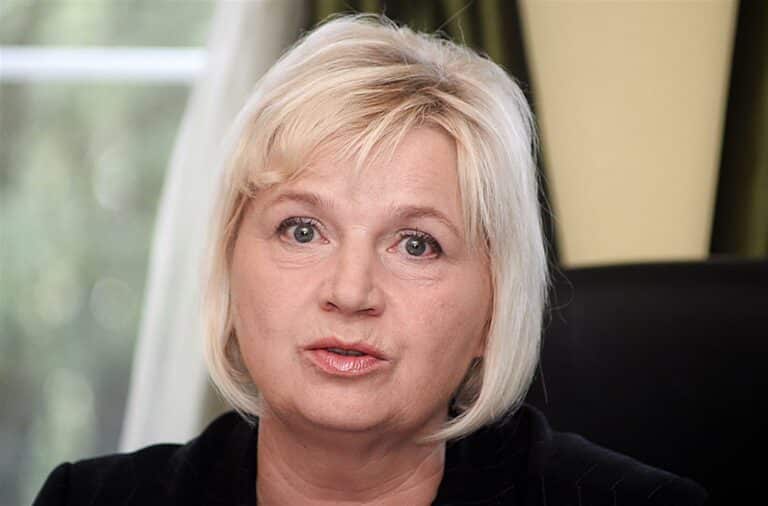 Staroń: Jarosław Gowin pół roku namawiał mnie, bym kandydowała na RPO