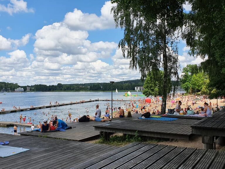 Zasady bezpiecznego spędzania czasu nad wodą