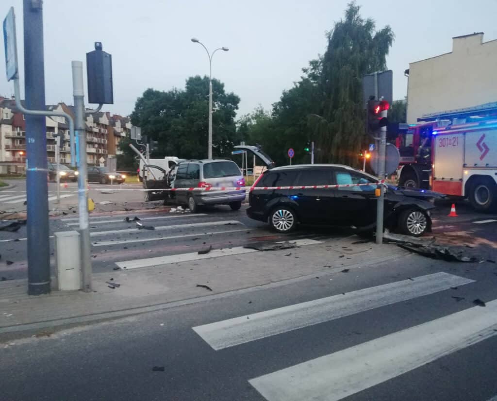 Wypadek na skrzyżowaniu. Dwie osoby w szpitalu wypadek Wiadomości, Olsztyn