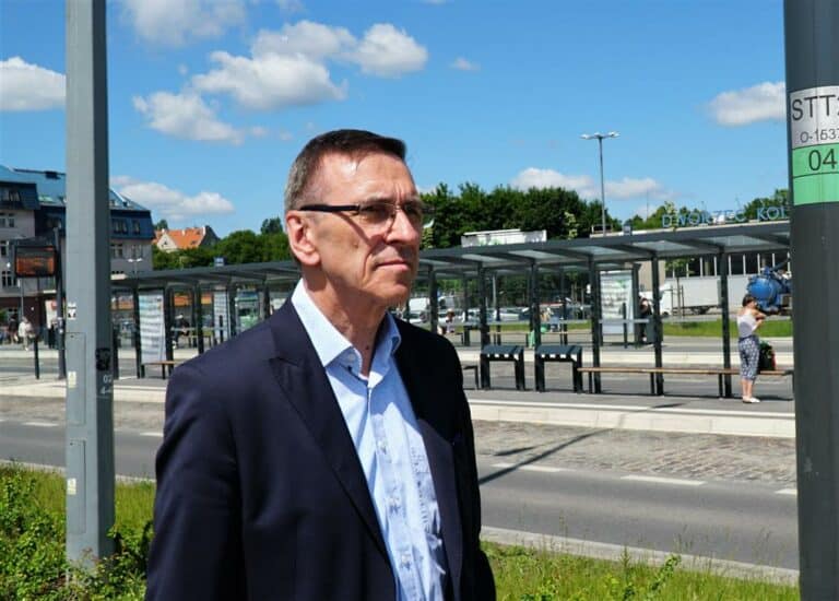 Prezydent Olsztyna przedstawił informacje o stanie miasta. Radny bezlitośnie krytykuje