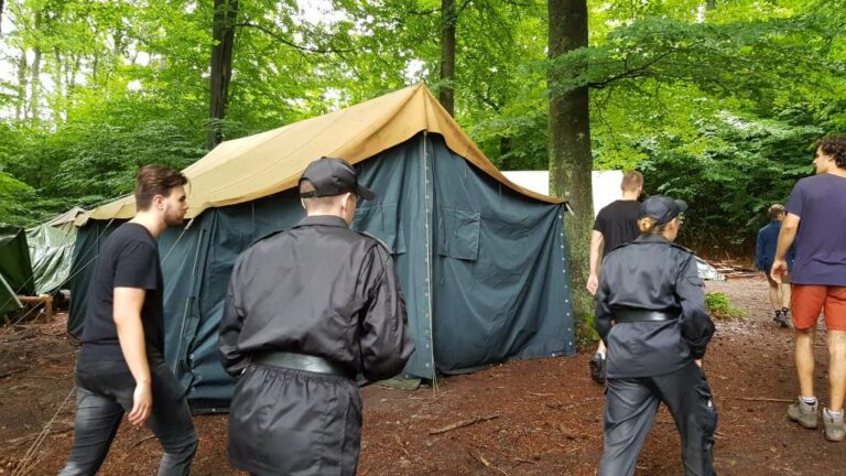 400 harcerzy ewakuowanych z obozów do bezpiecznych miejsc