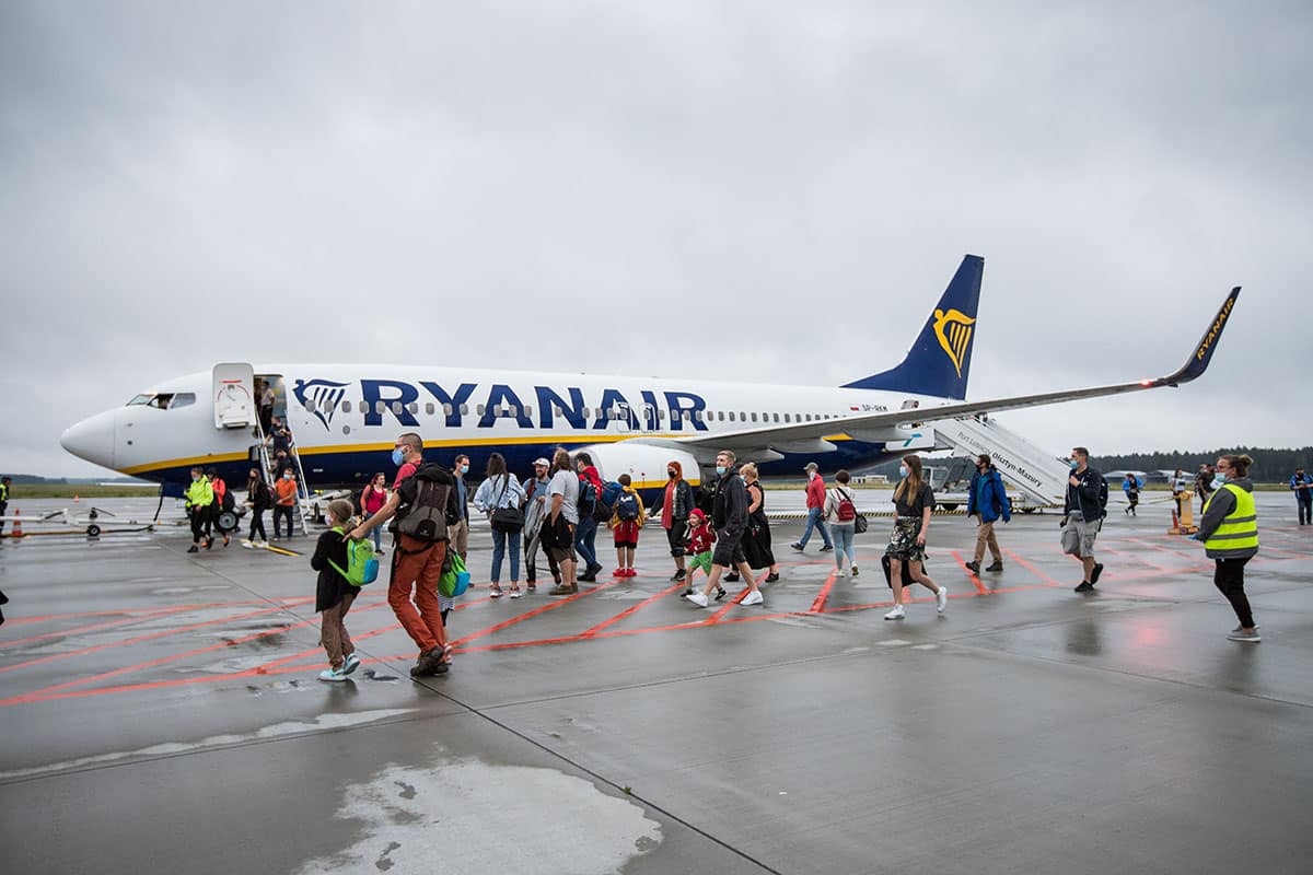 Pierwsi pasażerowie skorzystali już z nowego połączenia lotniczego z Warmii i Mazur Wiadomości, Olsztyn, Szczytno