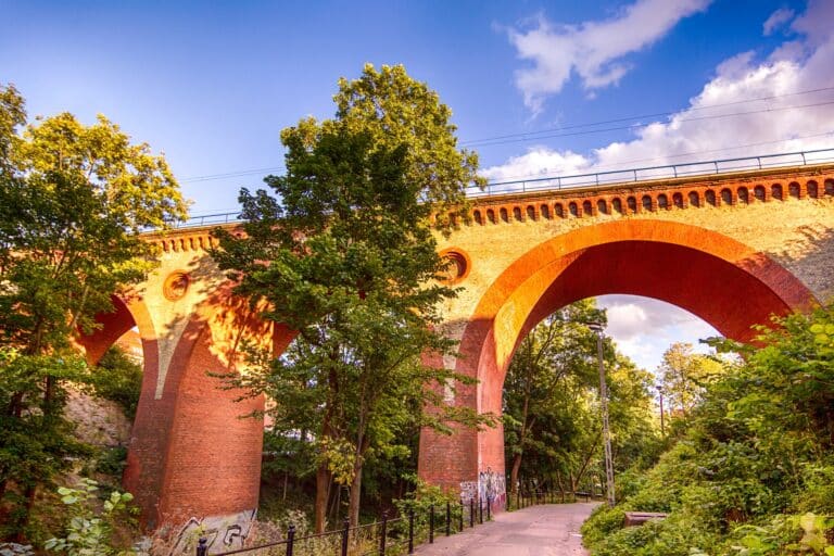 Wiadukt kolejowy nad Łyną zostanie naprawiony po raz kolejny