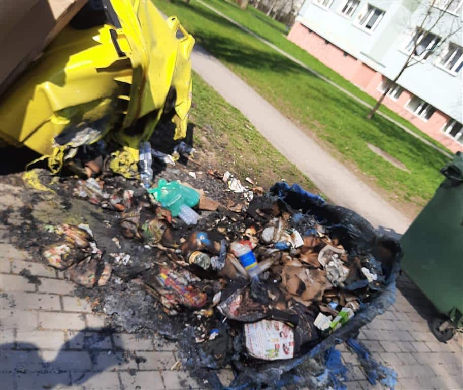 Piroman-zboczeniec grasuje w Olsztynie? Prawie 30 pożarów od początku roku