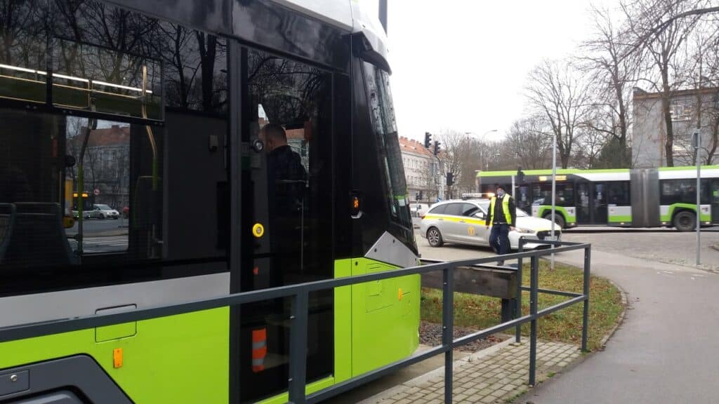 Turecki tramwaj został uszkodzony. Doszło do kolizji tramwaje Wiadomości, Olsztyn