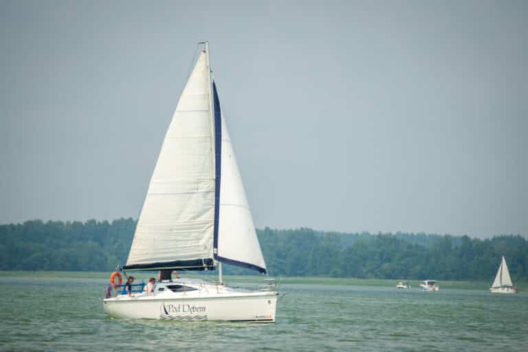 Bezpłatny odbiór ścieków z jachtów już za 2 lata? Mazurskie samorządy pracują nad nowym systemem