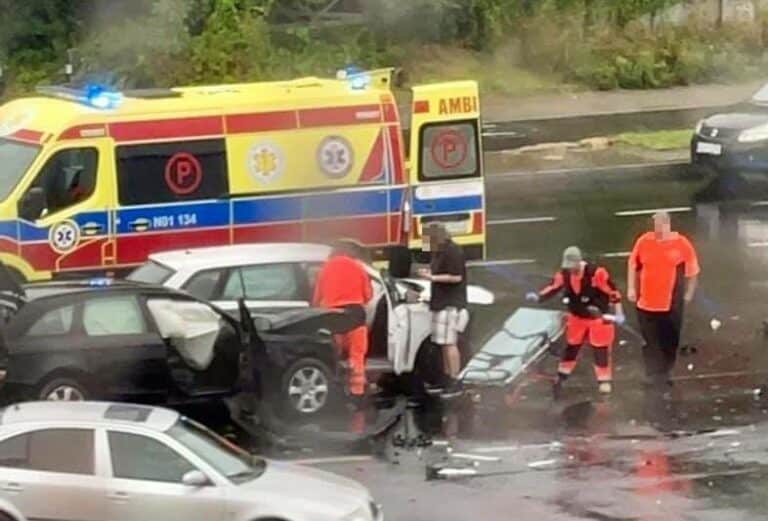 Poważny wypadek w Olsztynie. Jedna ulica jest całkowicie zablokowana