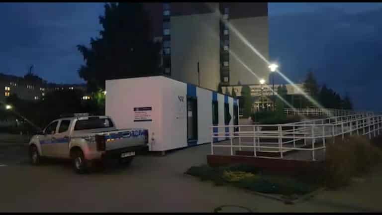 Sanepid w Olsztynie zagrożony? Policja pilnuje punktu szczepień