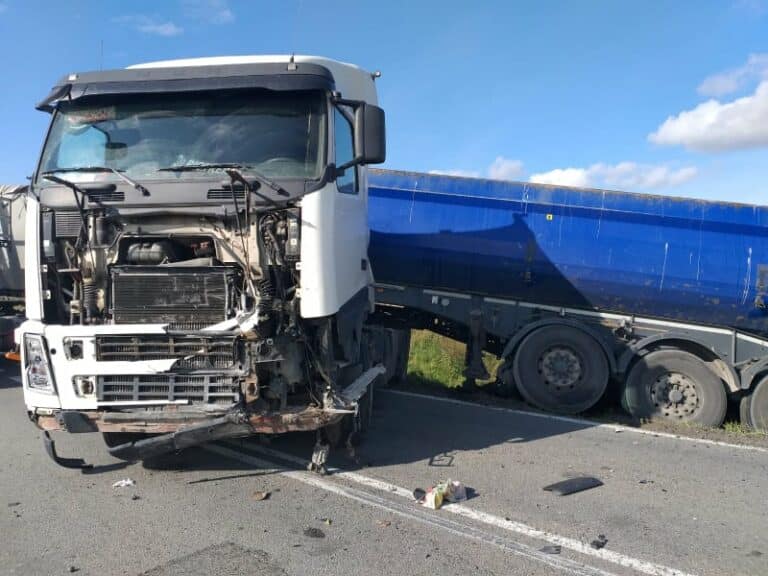Policja podała przyczynę wypadku w którym zginęła matka. 13-letni syn przeżył, ale trafił do szpitala