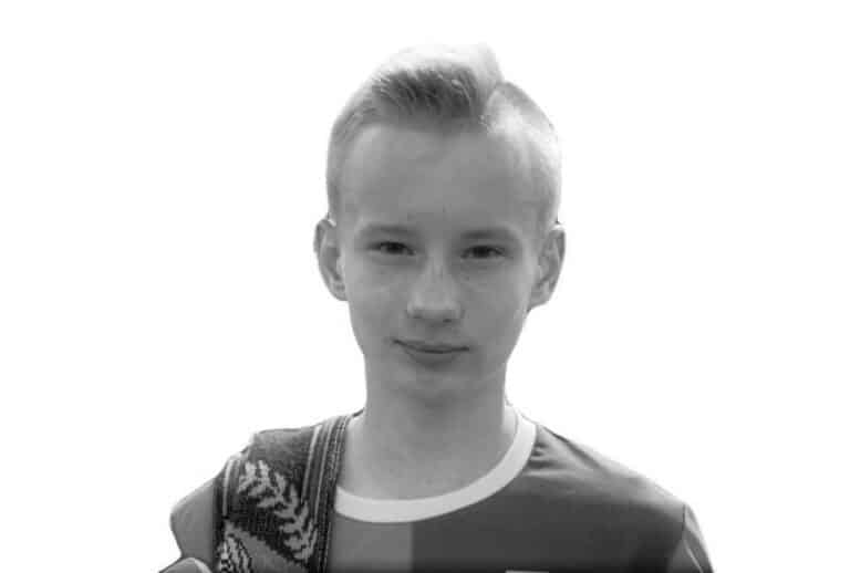 Upamiętniono 14-letniego Ernesta, który poświęcił swoje życie na ratunek innym. Pojawiła się propozycja nazwania ulicy jego imieniem