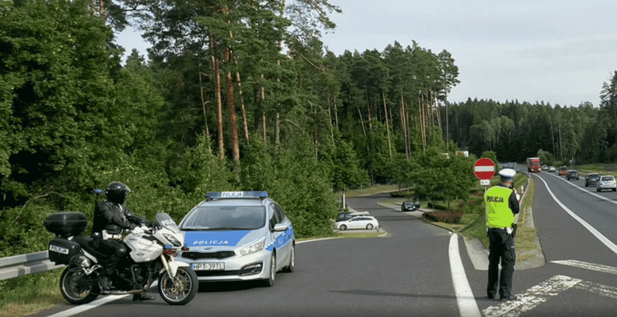 Policyjny motocykl pogromcą piratów drogowych motoryzacja Olsztyn, Wiadomości, zShowcase