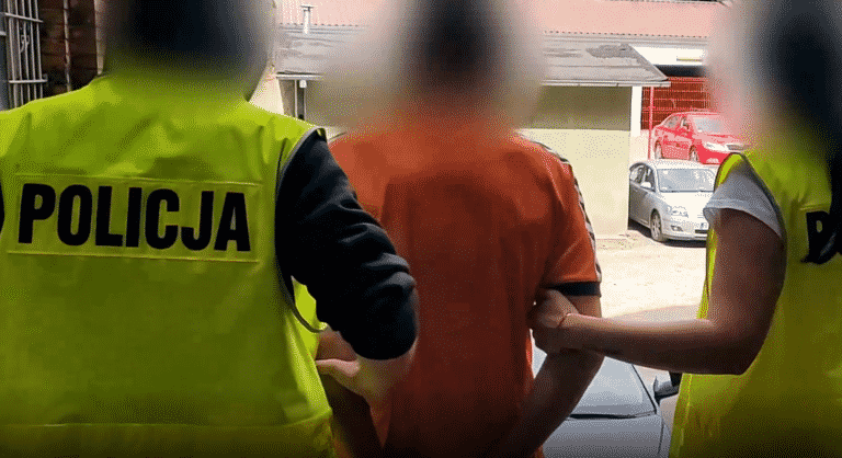 39-latek wyjął nóż w sklepie. Zażądał pieniędzy i alkoholu