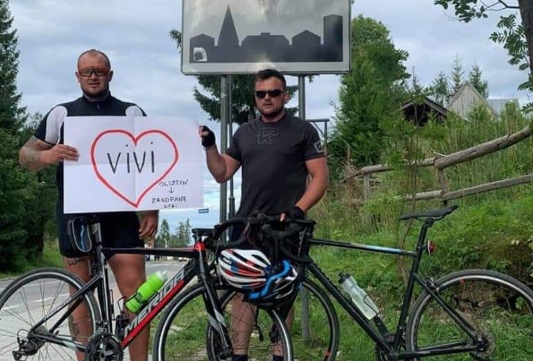 Rowerowa akcja charytatywna zakończona. Tata Vivianki dojechał  rowerem z Olsztyna do Zakopanego