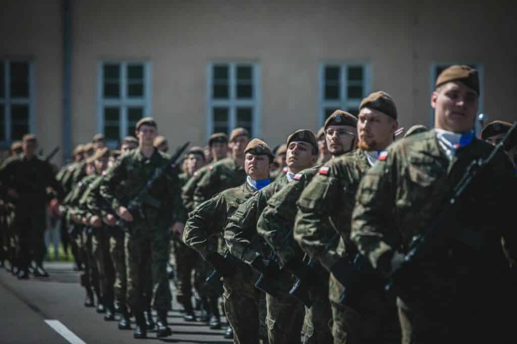 Szeregi Wojsk Obrony Terytorialnej na Warmii i Mazurach powiększyły się. Prawie 60 żołnierzy złożyło przysięgę wojsko Wiadomości