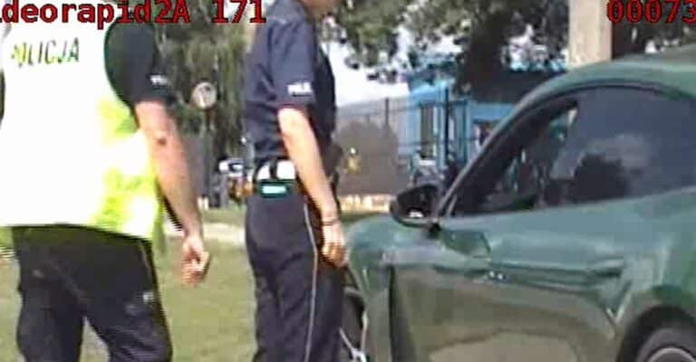 Czy ten kierowca Porsche oszalał? Może trafić do aresztu po akcji grupy Speed