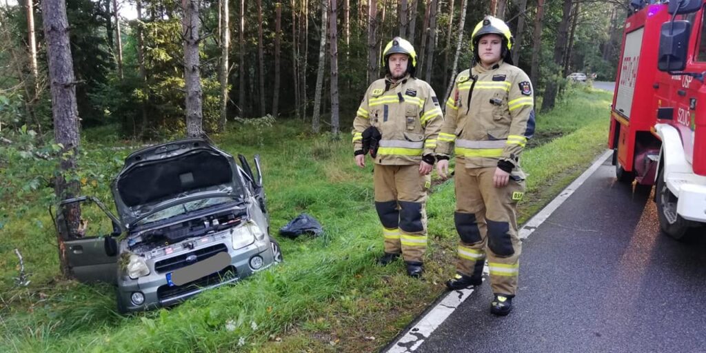 Wypadek samochodu osobowego. Dwie osoby w szpitalu wypadek Wiadomości