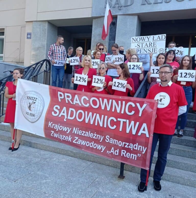 Protest pracownik&oacute;w sąd&oacute;w i prokuratur. Chcą poprawy sytuacji finansowej