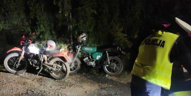 Nastolatkowie kierowali motorowerami bez wymaganych uprawnień