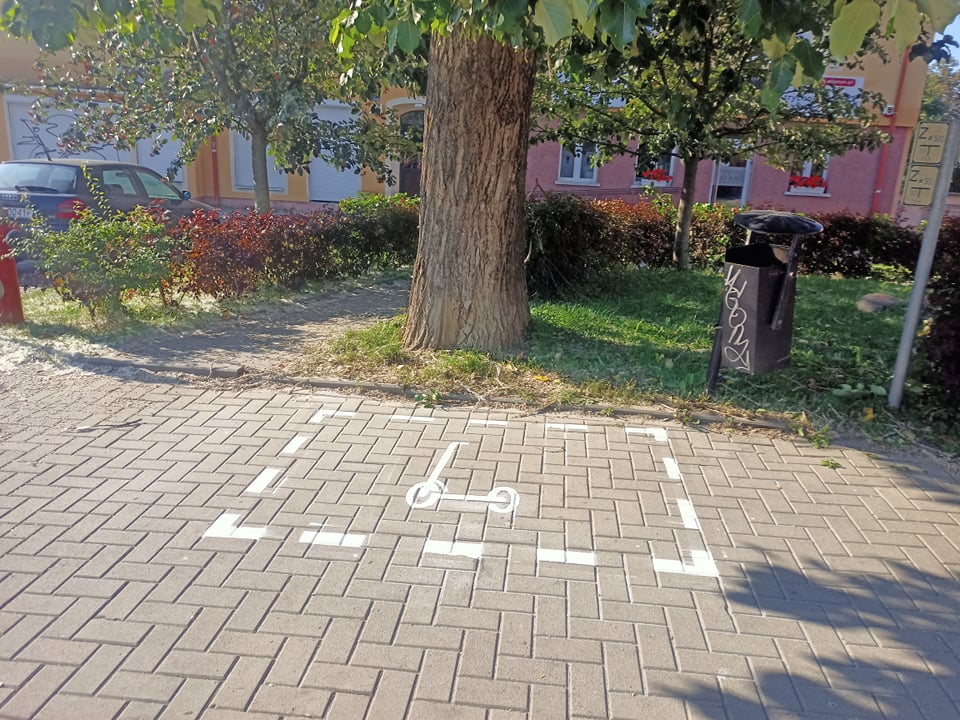 W Olsztynie powstają kolejne strefy parkowania hulajnóg elektrycznych Ostróda, Wiadomości, zShowcase