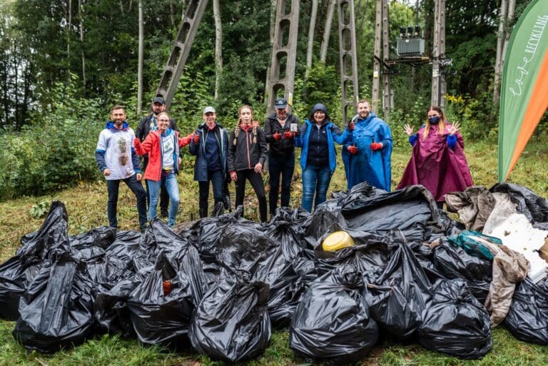 Finał akcji &bdquo;Książka za worek śmieci&rdquo;. Zebrano ponad tonę odpad&oacute;w