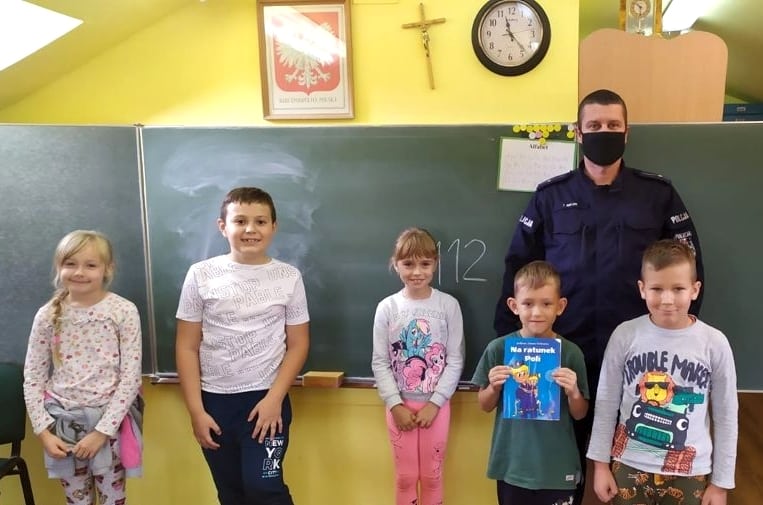 Policjanci z Warmii i Mazur ruszyli z nowym projektem edukacyjnym pn. „Profilaktyka Smyka”