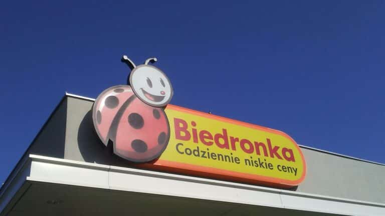 Groźne bakterie na produktach w Biedronce