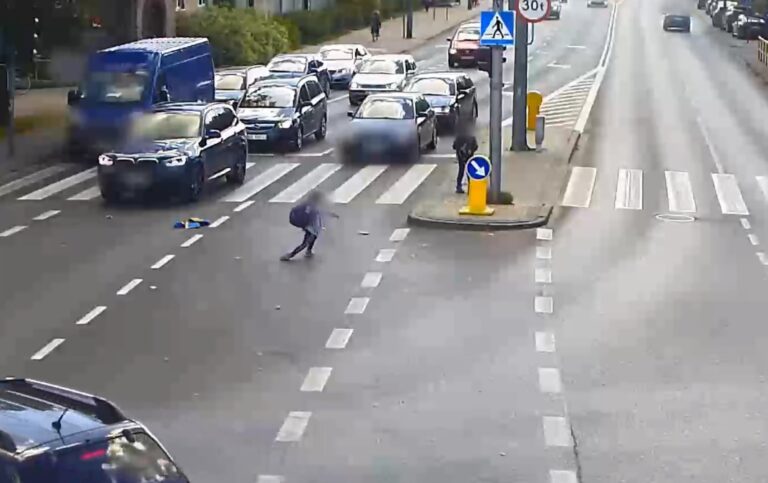 Potrącenie 10-latki. Dziewczynka weszła pod BMW