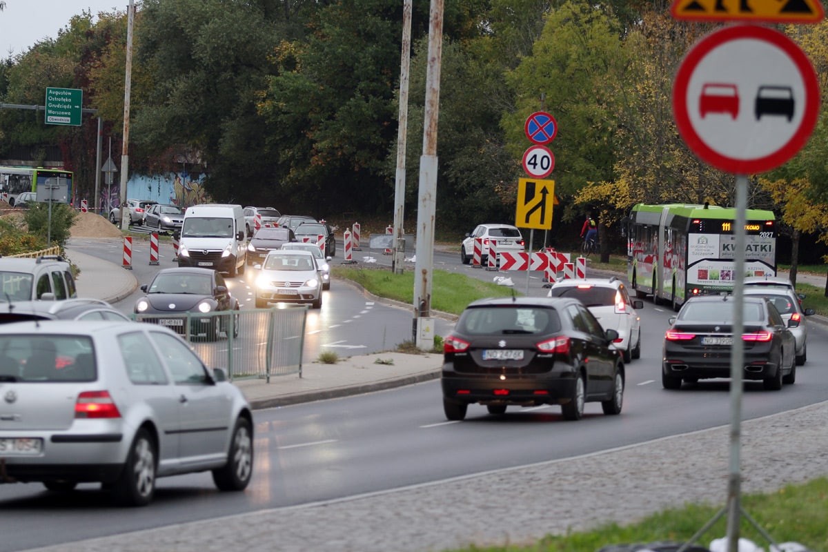 Zmiana organizacji ruchu pieszo-rowerowego na ul. Synów Pułku tramwaje Materiał partnera