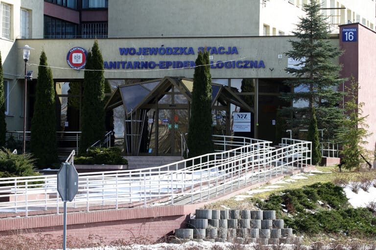 Warmińsko-mazurskie. Dwa razy więcej zakażeń koronawirusem niż przed tygodniem