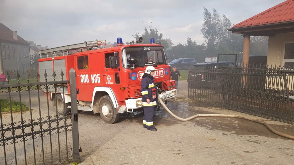 Kilkanaście jednostek straży pożarnej walczy z ogniem pożar Wiadomości, Olsztyn
