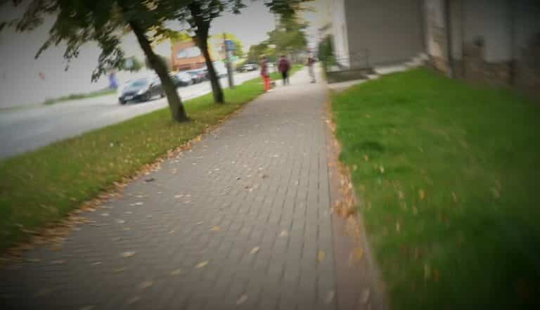 Na Nagórkach grasuje zboczeniec. Policja obejmuje teren szczególnym nadzorem