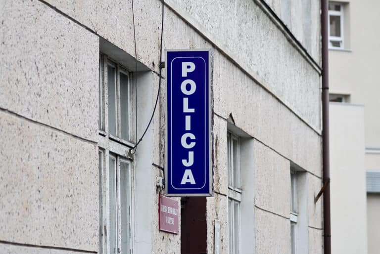 Perfumy za narkotyki. Olsztyńska policja ujawniła mechanizm działania szajki