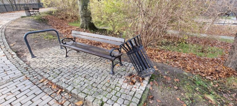 Olsztyn tonie w śmieciach. Służby zapomniały o sprzątaniu?