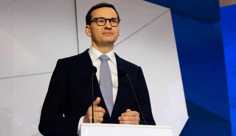 Premier Morawiecki: Tusk znowu zapukał w dno od spodu