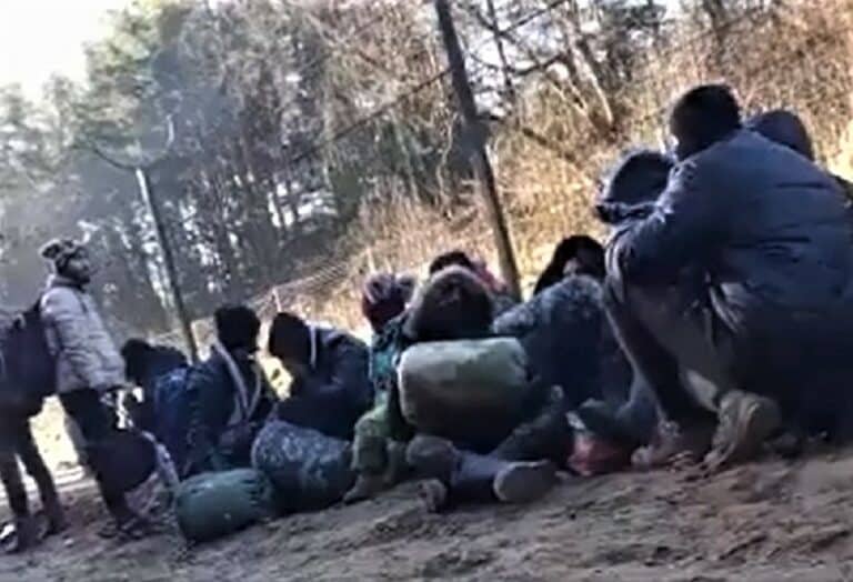 Białoruscy żołnierze przestraszyli się. Zaczęli strzelać