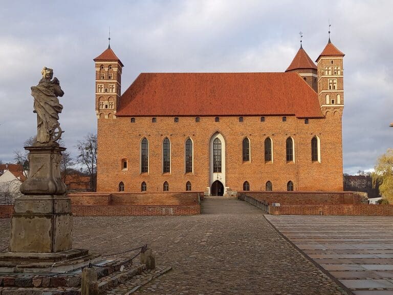 Przy lidzbarskim zamku odtworzone zostaną ogrody biskupa Ignacego Krasickiego