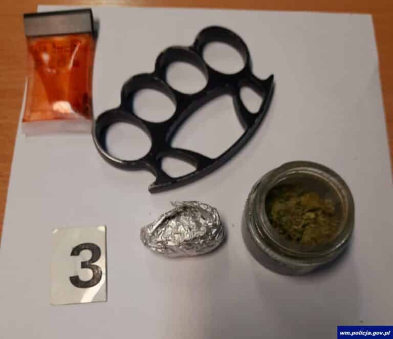 24-latek usłyszał trzy zarzuty. Został zatrzymany po pościgu