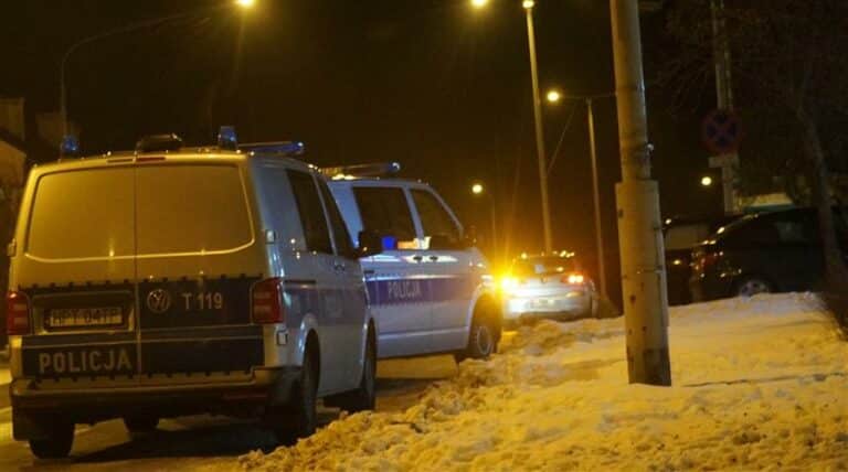 Driftował po Olsztynie. Policjanci nie mogli uwierzyć gdy zobaczyli kto siedział za kierownicą