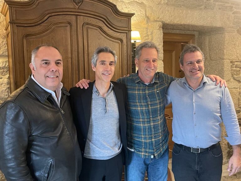 Paulo Sousa już wita się z kibicami nowego klubu. Z Polakami pożegna się?