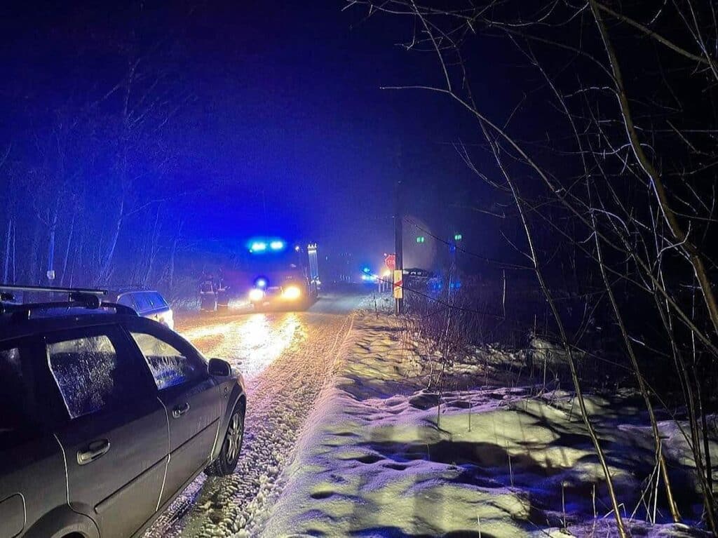 Doszło do wypadku na przejeździe kolejowym. 22-latka przetransportowana do szpitala wypadek Ostróda, Olsztyn, Wiadomości