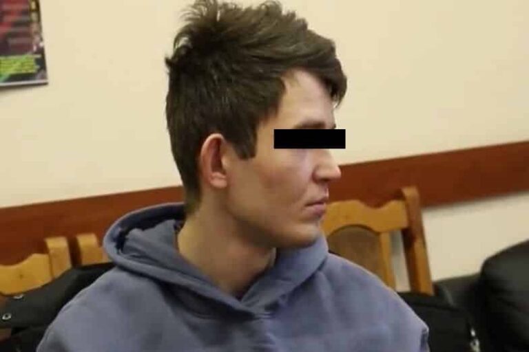 Dlatego uciekł? Na dezertera czekał wyrok. Katował własną matkę