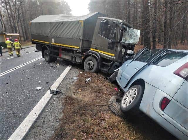 DK 16 zablokowana. Jedna osoba zginęła a cztery zostały ranne wypadek Ostróda, Olsztyn, Wiadomości, zPAP