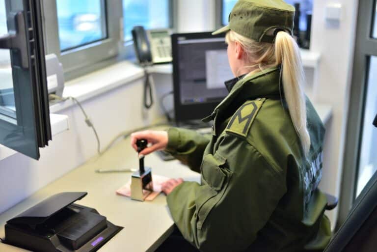 Maleje ruch na polsko-rosyjskich przejściach granicznych. W ub.r. odprawiono 235 tys. podr&oacute;żnych