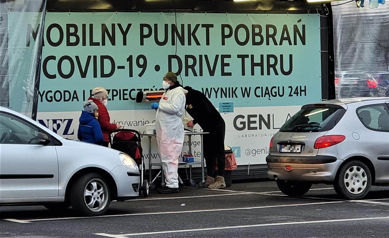 Gwałtowny wzrost zakażeń. To rekord pandemii w Polsce koronawirus Wiadomości, zPAP