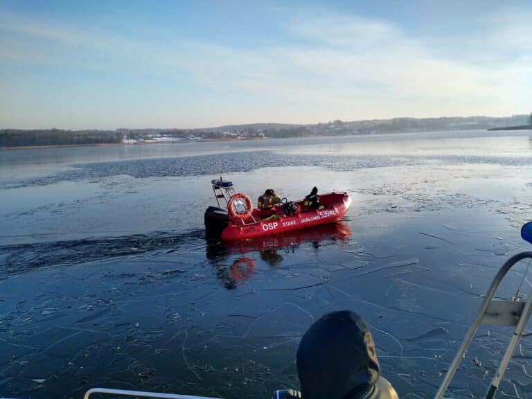 W jeziorze odnaleziono ciało zaginionego  mężczyzny