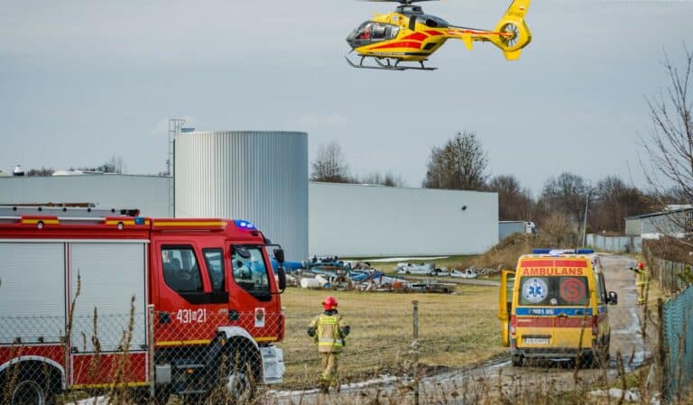 Maszyna w fabryce wciągnęła 30-letniego pracownika