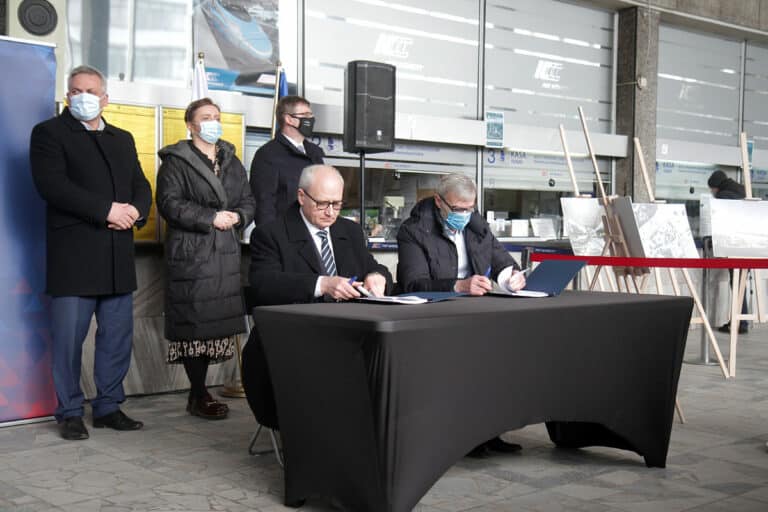 Startuje budowa nowego dworca Olsztyn Gł&oacute;wny! Właśnie podpisano umowę. Oto szczeg&oacute;ły inwestycji