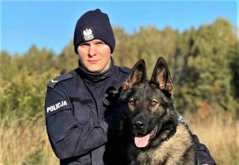 W szeregi policji wstąpił &bdquo;nowy funkcjonariusz&rdquo;
